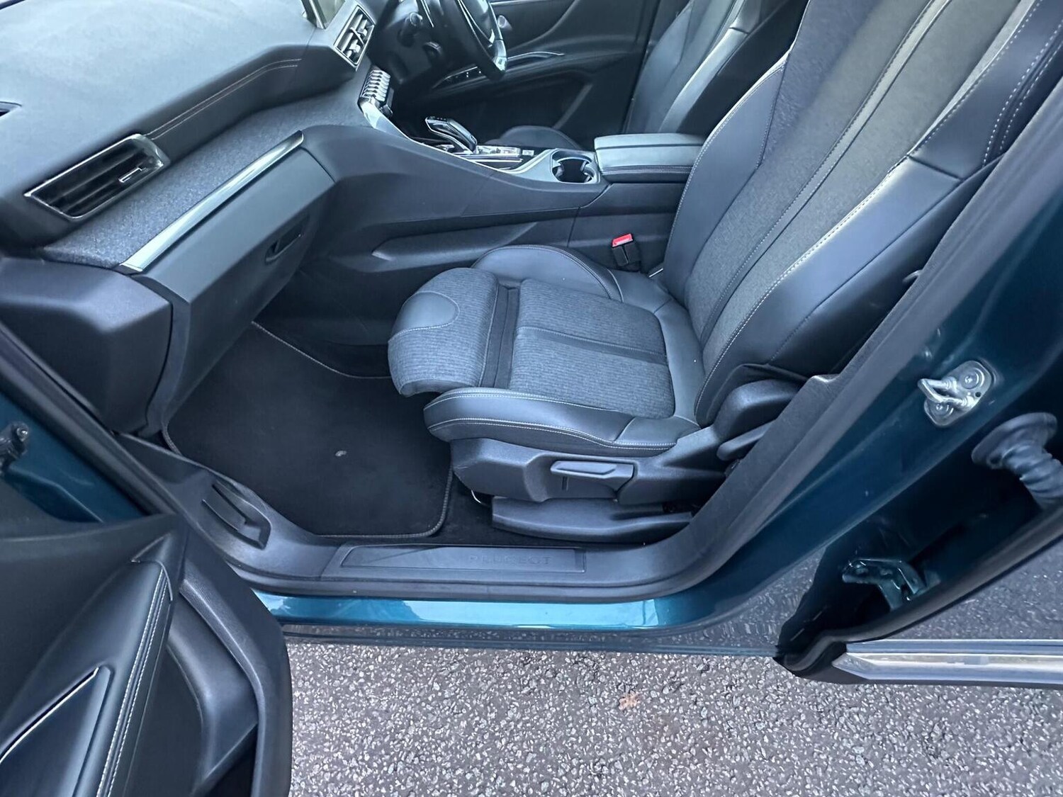 Used Peugeot 5008 2020 for sale - 76510876: Photo 23