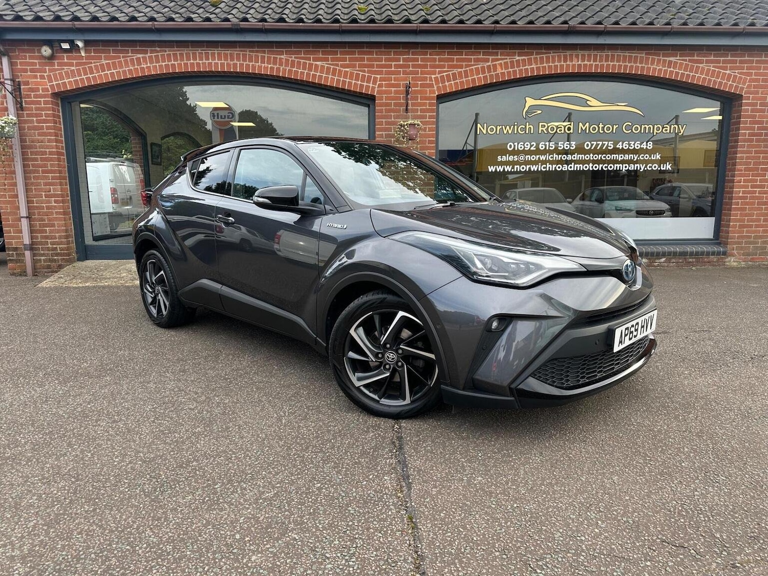 Used Toyota C-HR 2020 for sale - 76794185: Photo 1