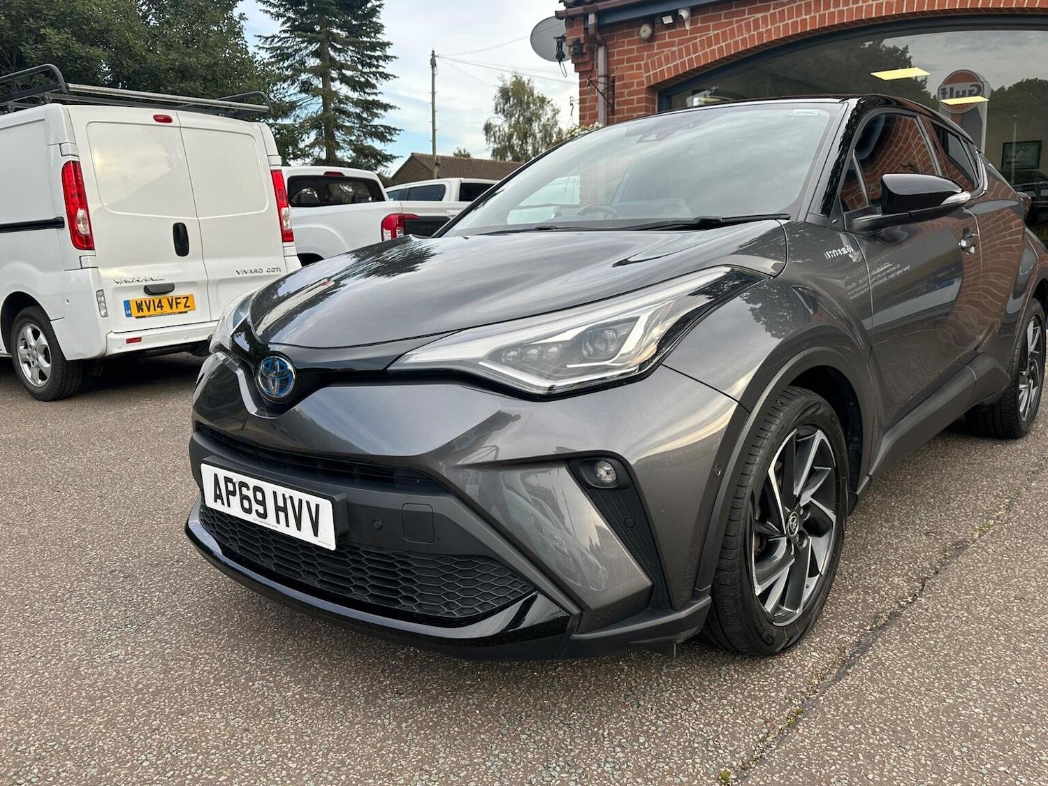 Used Toyota C-HR 2020 for sale - 76794185: Photo 11