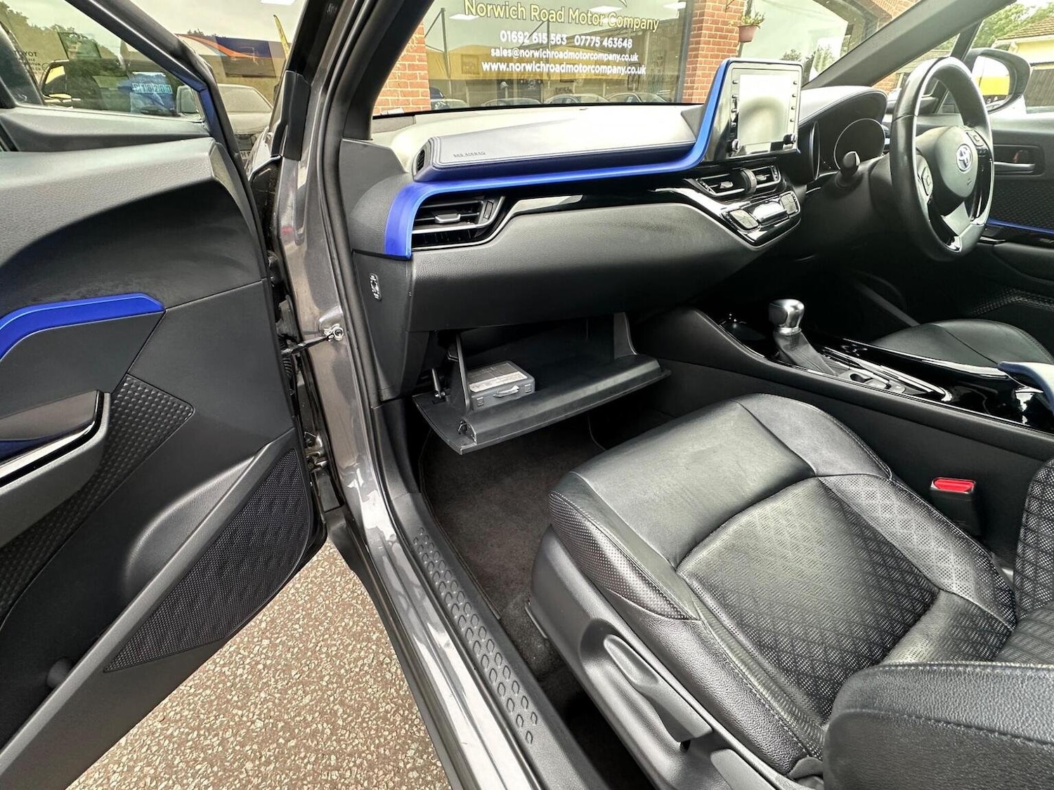 Used Toyota C-HR 2020 for sale - 76794185: Photo 22