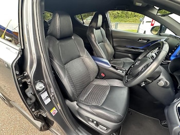 Used Toyota C-HR 2020 for sale - 76794185: Photo