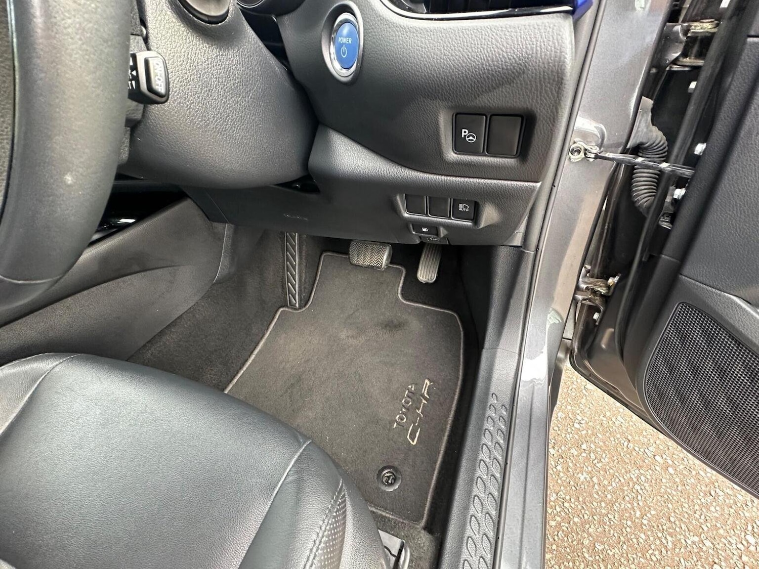 Used Toyota C-HR 2020 for sale - 76794185: Photo 34