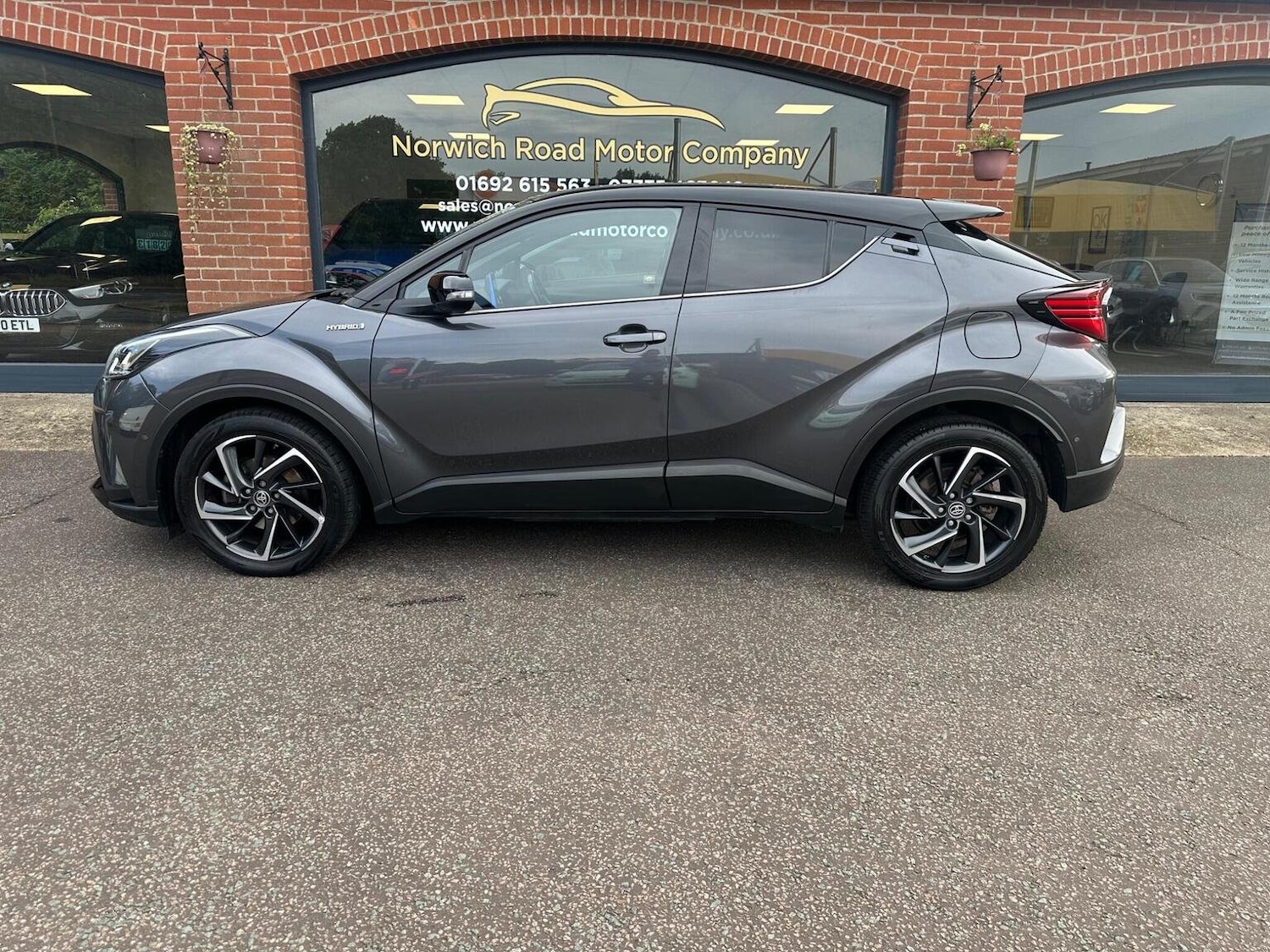 Used Toyota C-HR 2020 for sale - 76794185: Photo 4