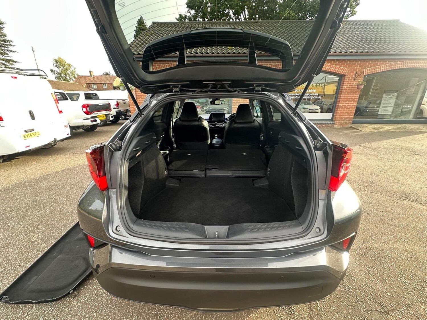 Used Toyota C-HR 2020 for sale - 76794185: Photo 58