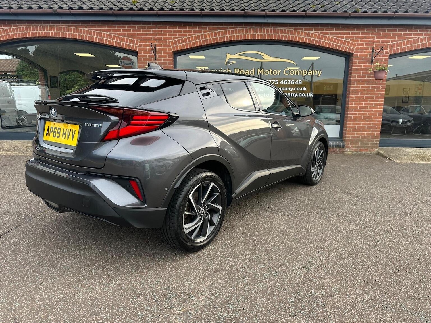 Used Toyota C-HR 2020 for sale - 76794185: Photo 6