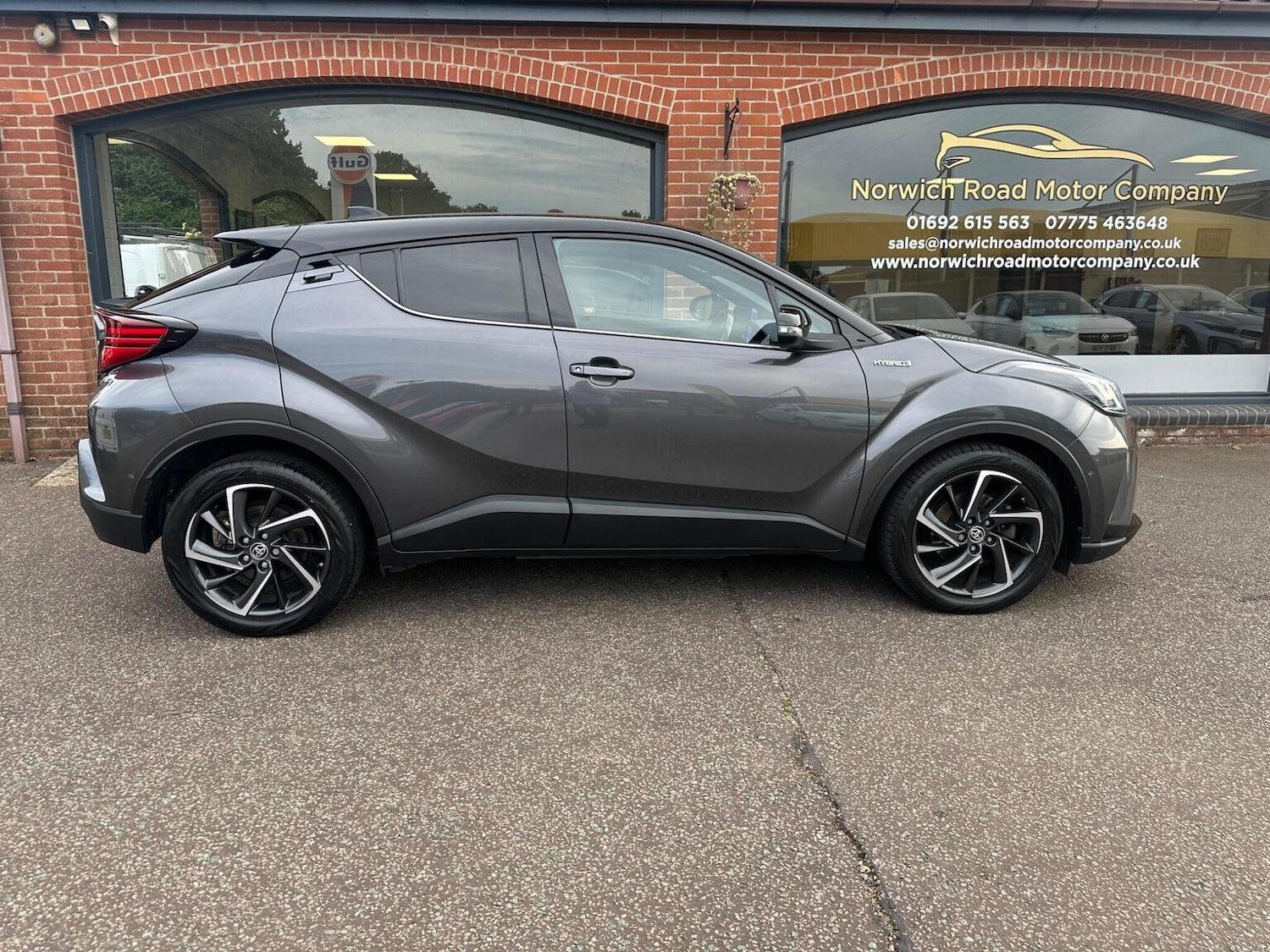 Used Toyota C-HR 2020 for sale - 76794185: Photo 8