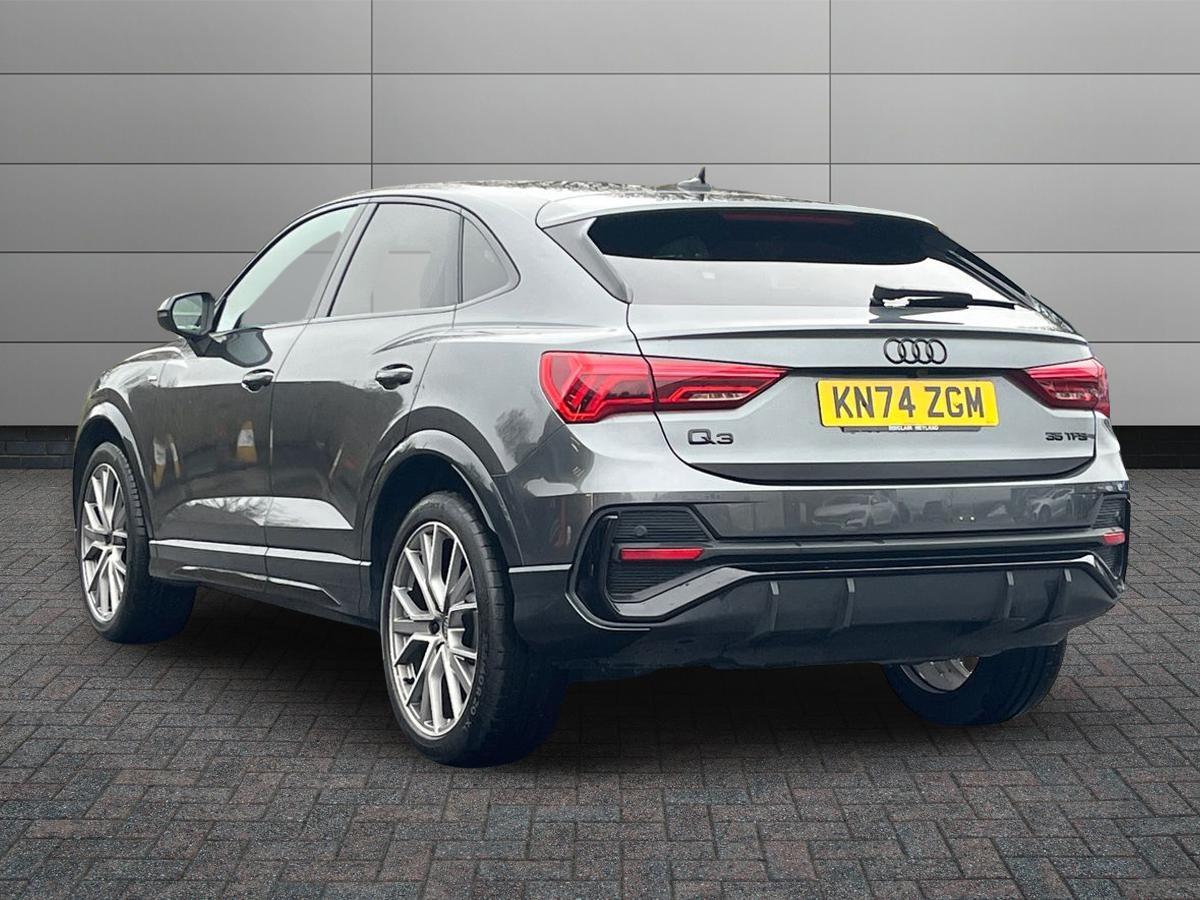 Used Audi Q3 2024 for sale - 76942856: Photo 2