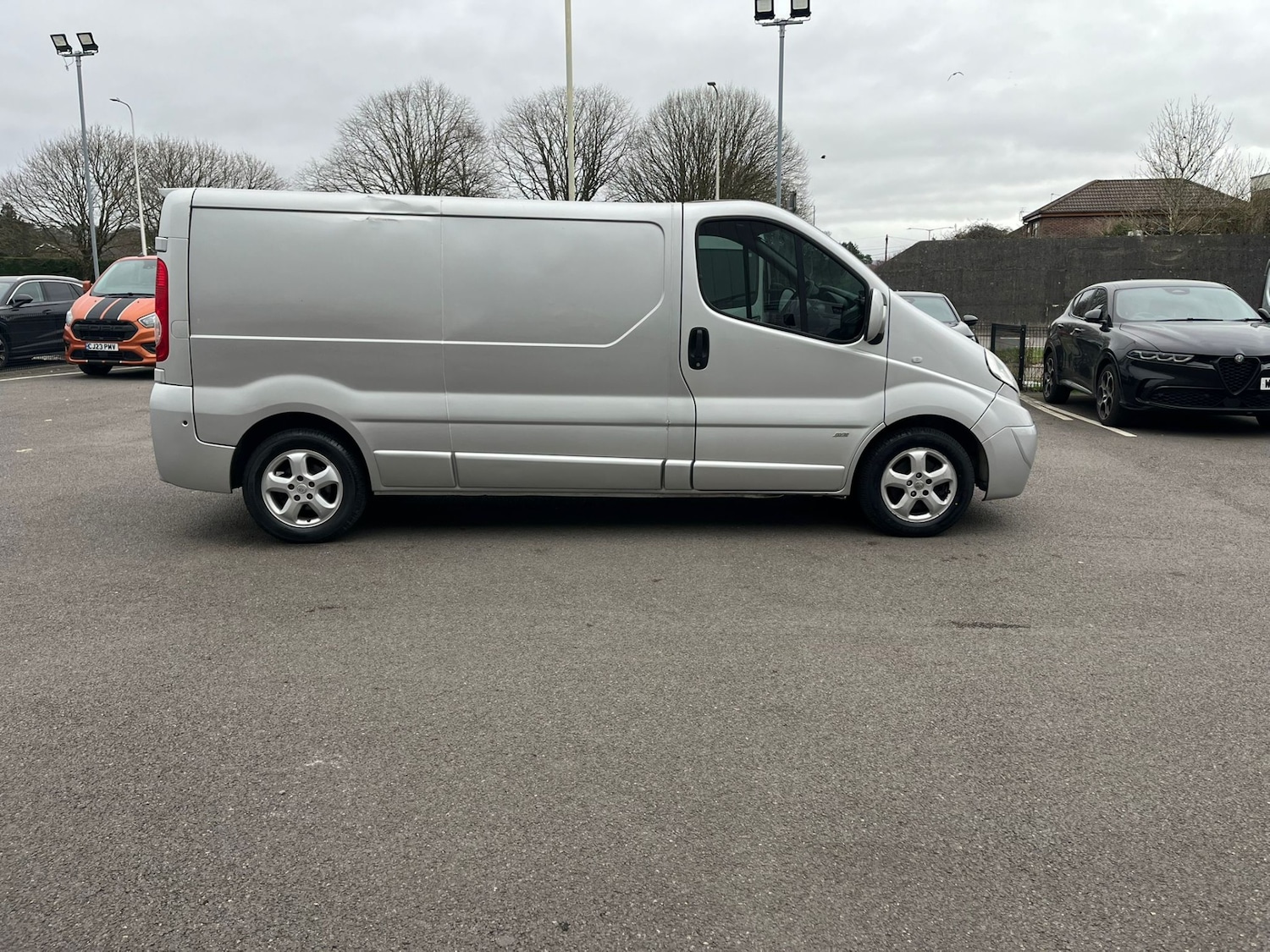 Used Vauxhall Vivaro 2013 for sale - 77679309: Photo 5