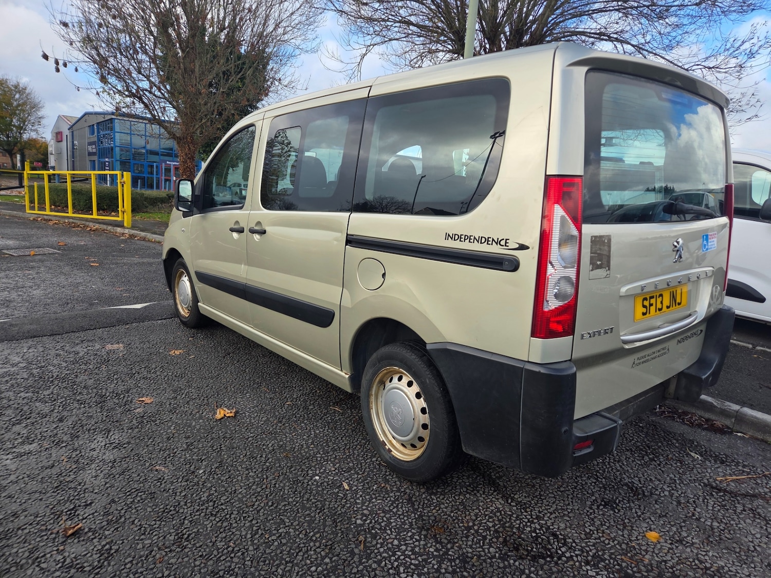 Used Peugeot Expert Tepee 2013 for sale - 76437195: Photo 10