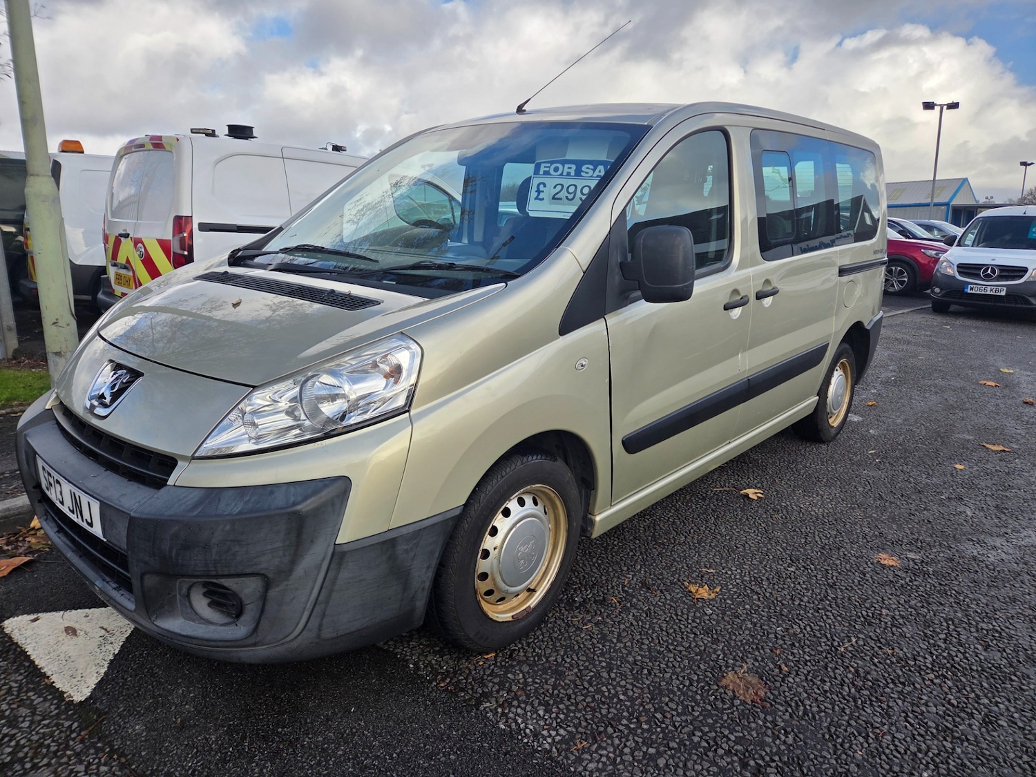 Used Peugeot Expert Tepee 2013 for sale - 76437195: Photo 11