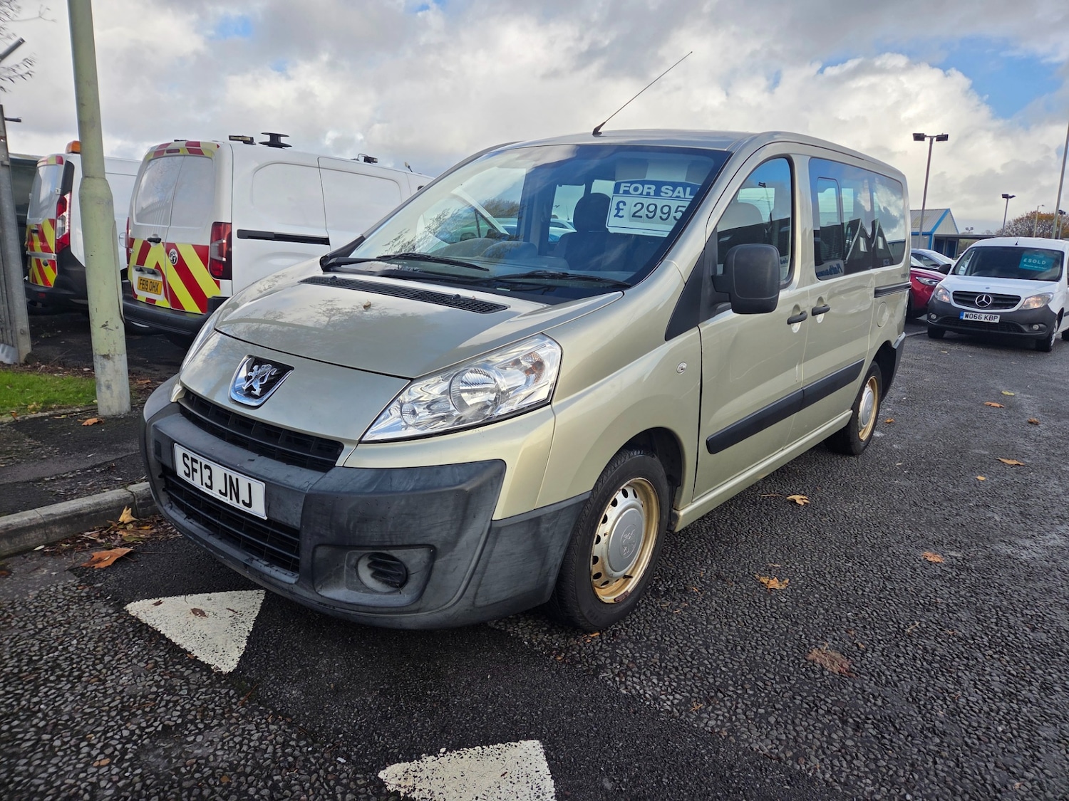 Used Peugeot Expert Tepee 2013 for sale - 76437195: Photo 17