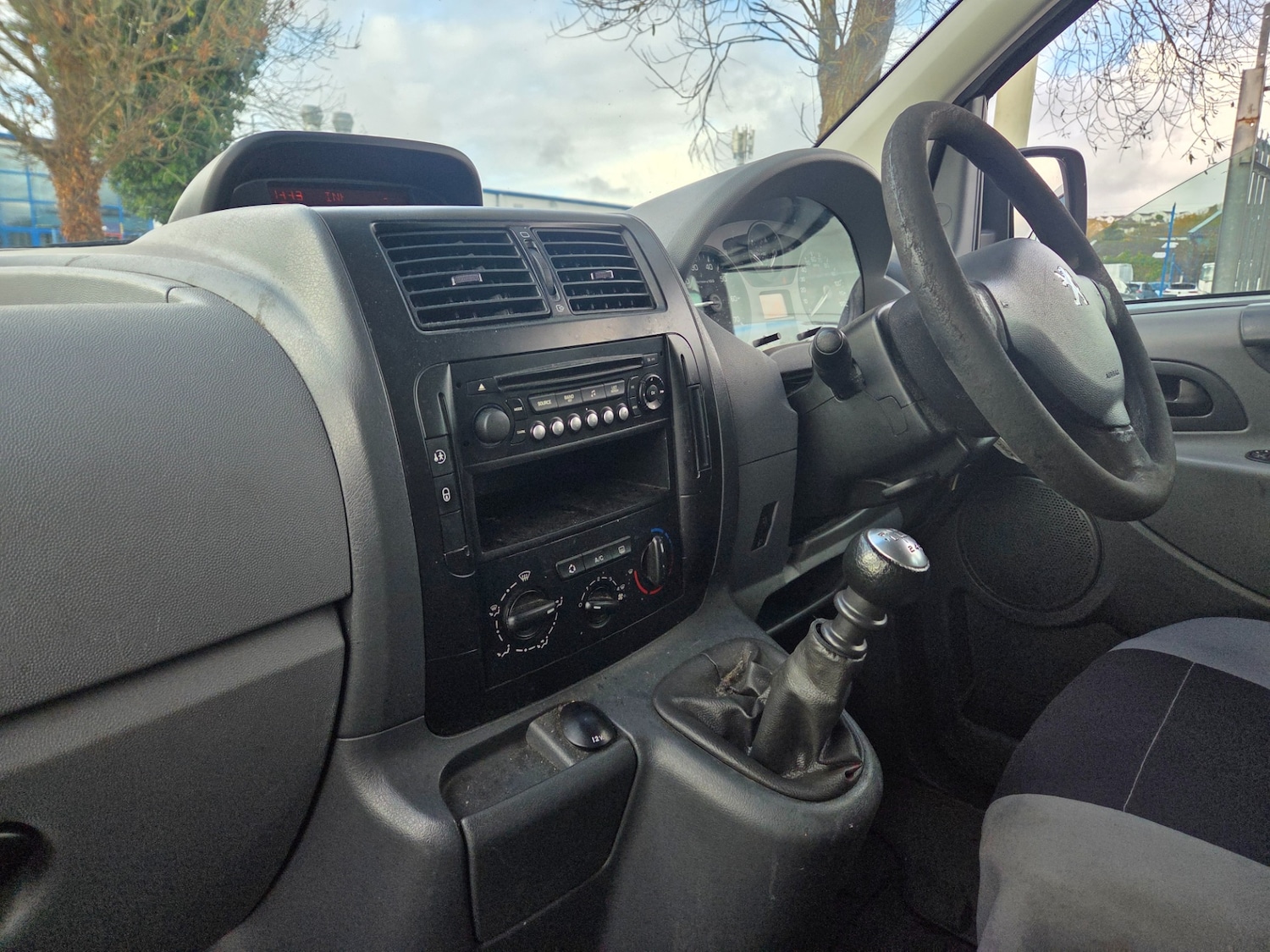 Used Peugeot Expert Tepee 2013 for sale - 76437195: Photo 5