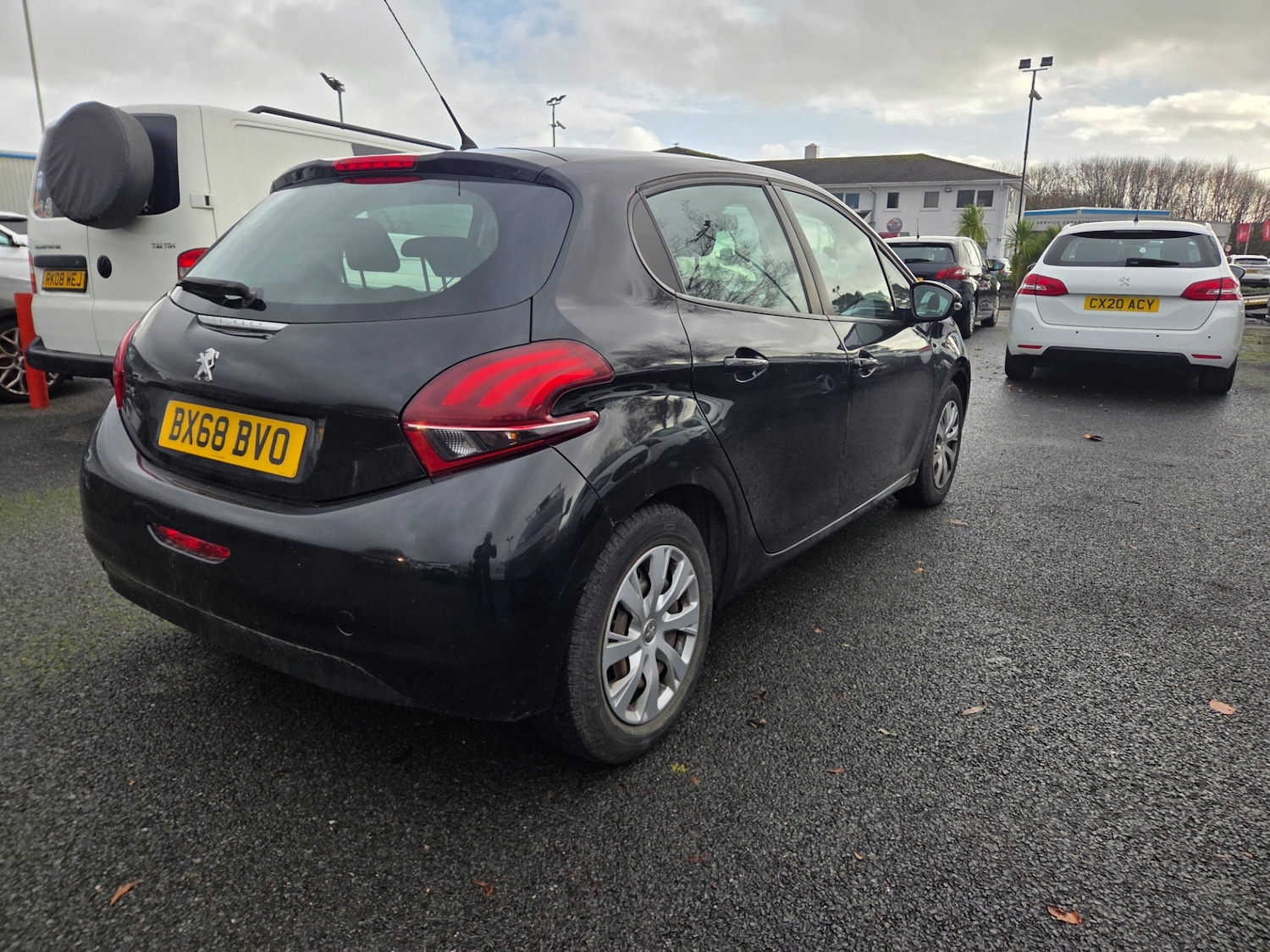 Used Peugeot 208 2018 for sale - 76741521: Photo 3