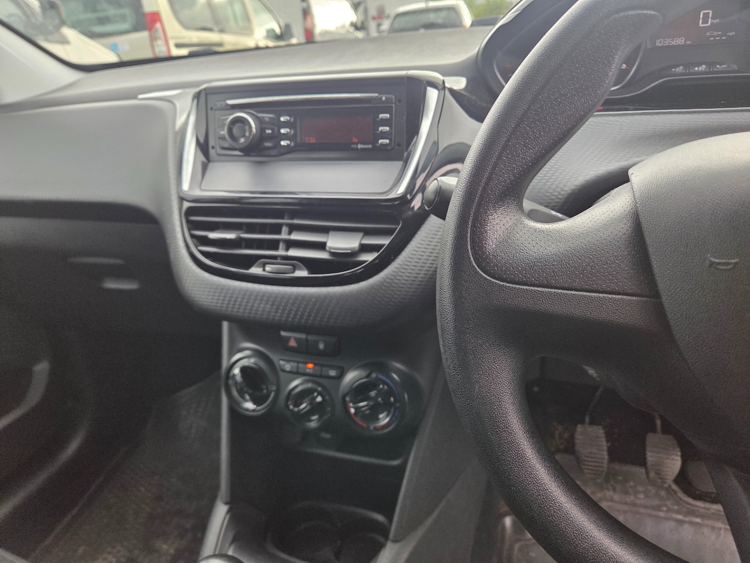 Used Peugeot 208 2018 for sale - 76741521: Photo 8