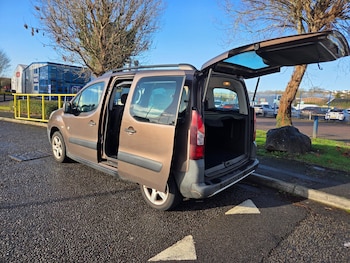 Used Peugeot Partner Tepee 2013 for sale - 77234493: Photo