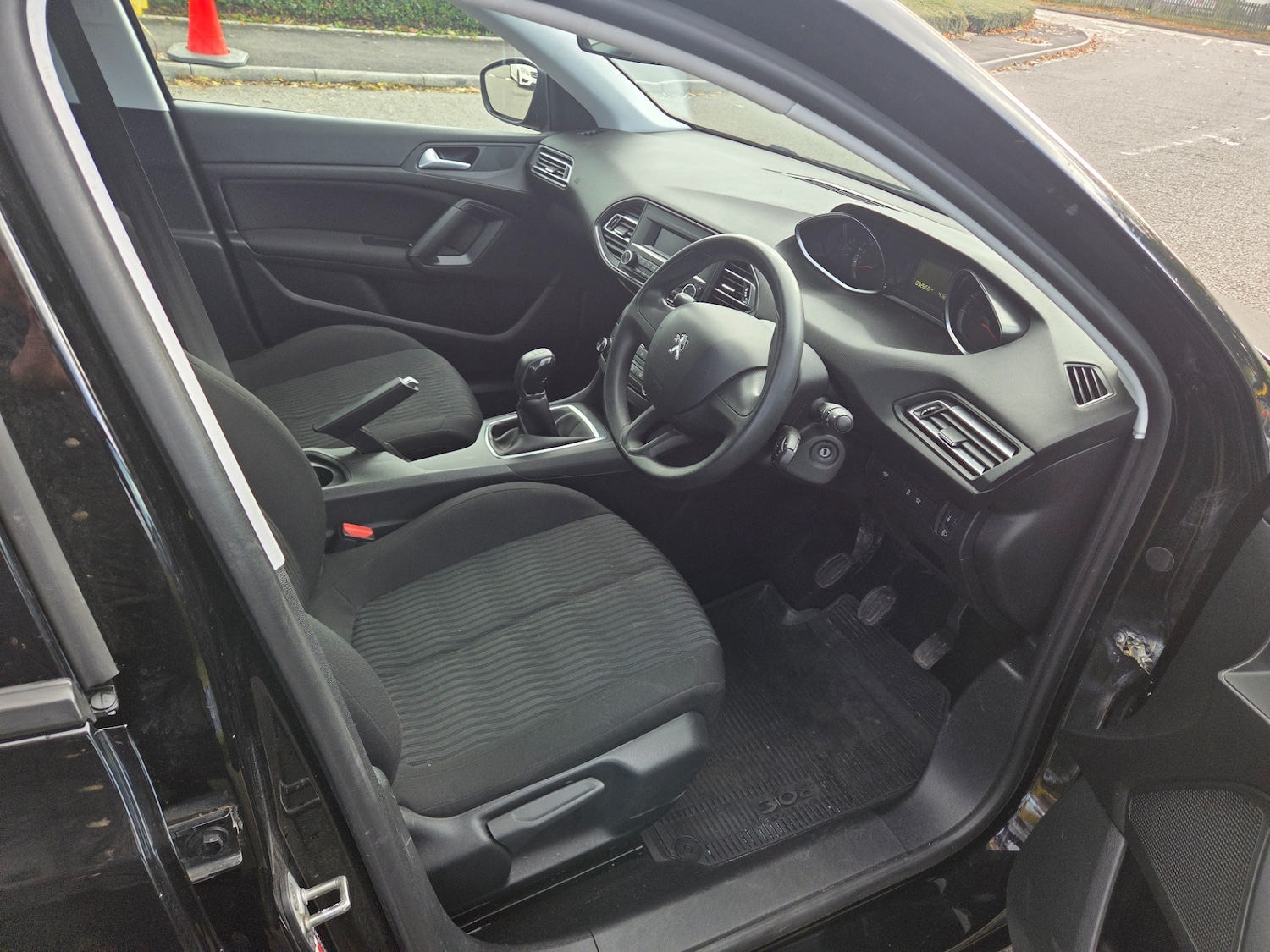 Used Peugeot 308 2016 for sale - 76374806: Photo 15