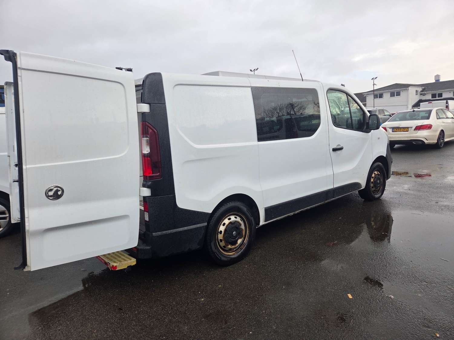 Used Vauxhall Vivaro 2019 for sale - 76845621: Photo 2
