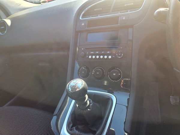 Used Peugeot 5008 2014 for sale - 76090809: Photo 10