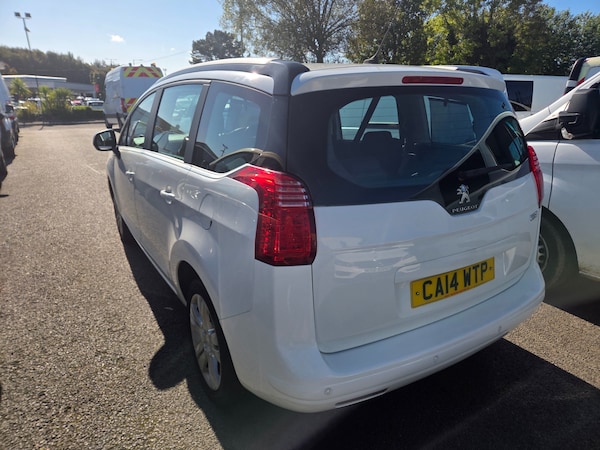 Used Peugeot 5008 2014 for sale - 76090809: Photo 2