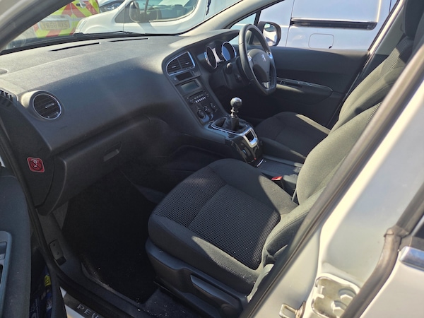 Used Peugeot 5008 2014 for sale - 76090809: Photo 5