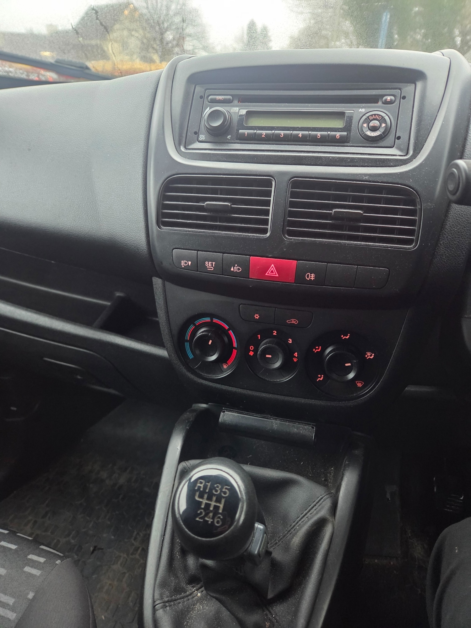 Used Vauxhall Combo 2015 for sale - 77643891: Photo 12