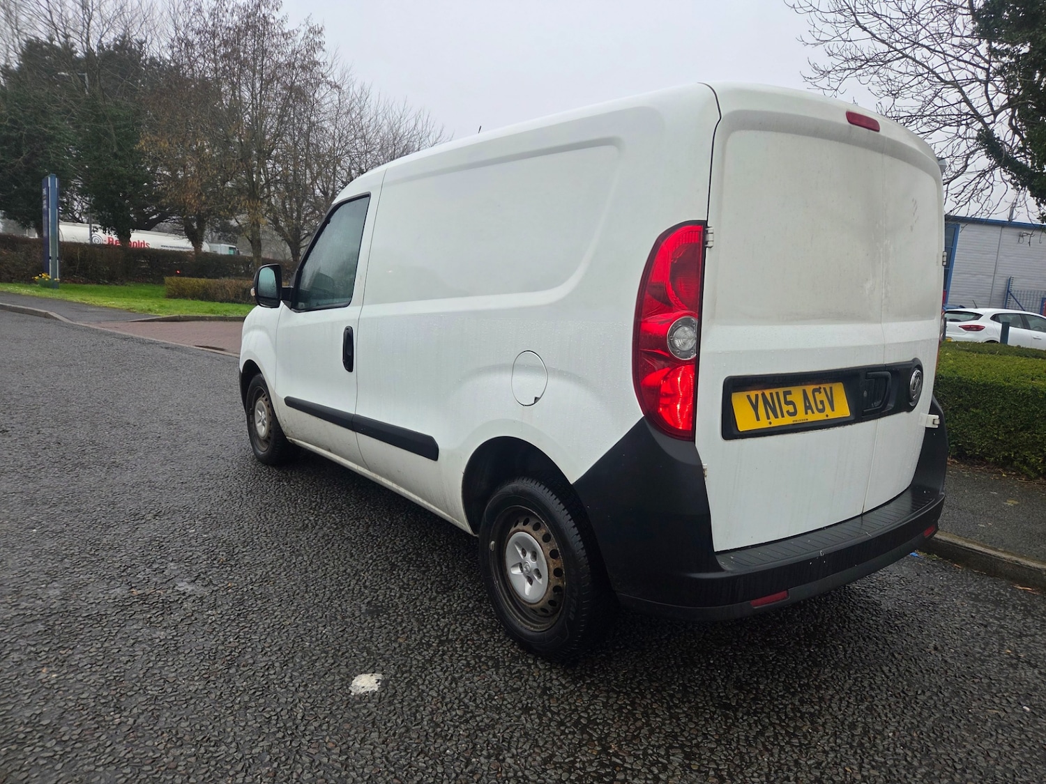 Used Vauxhall Combo 2015 for sale - 77643891: Photo 2