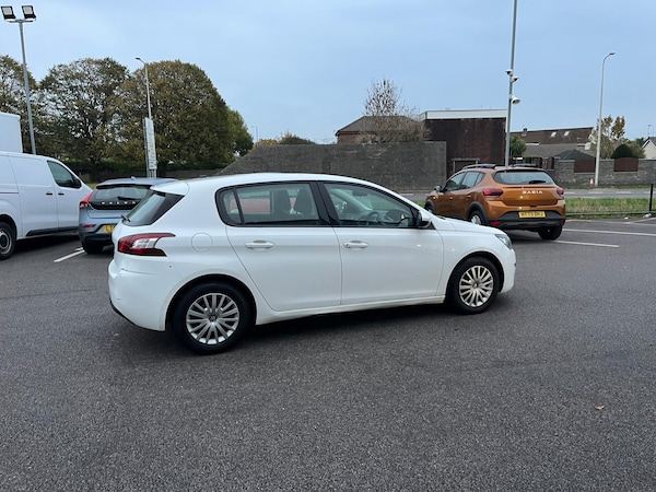 Used Peugeot 308 2017 for sale - 76314038: Photo 7