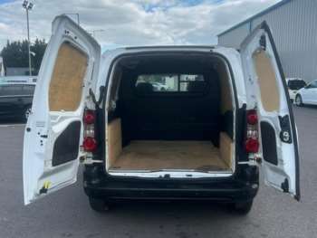 Used Peugeot Partner 2017 for sale - 74612936: Photo