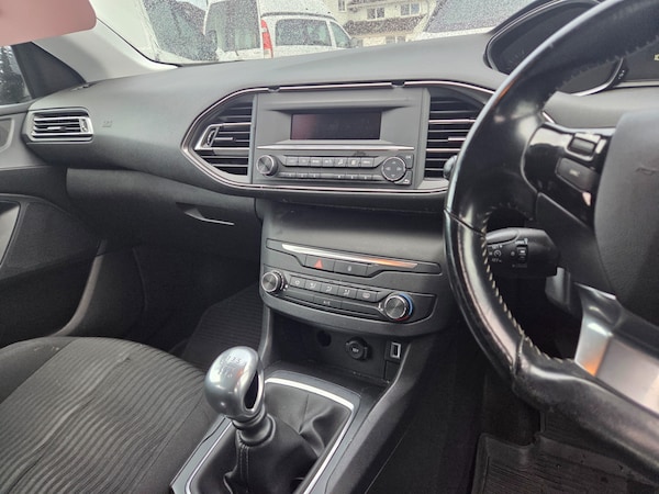 Used Peugeot 308 2018 for sale - 76329661: Photo 11