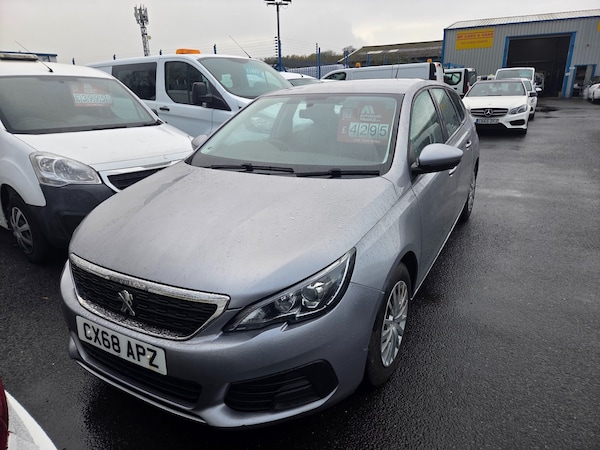 Used Peugeot 308 2018 for sale - 76329661: Photo 13
