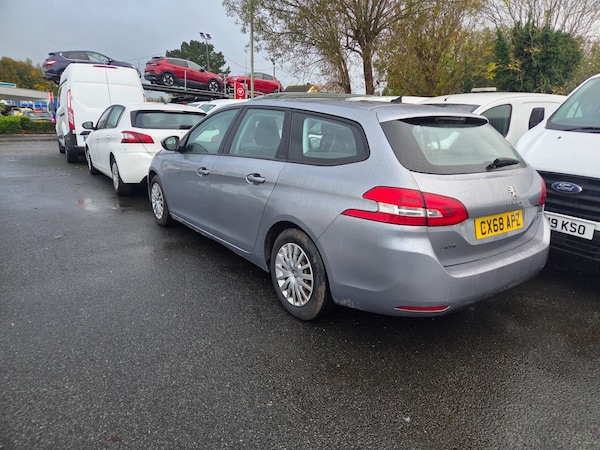 Used Peugeot 308 2018 for sale - 76329661: Photo 14