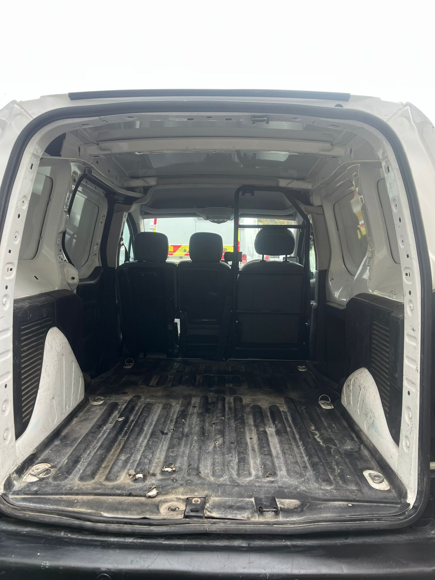 Used Citroen Berlingo 2015 for sale - 76437200: Photo 9