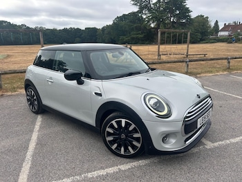 Used MINI Hatch 2019 for sale - 79324779: Photo
