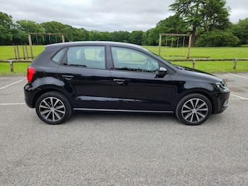 Used Volkswagen Polo 2014 for sale - 79093095: Photo