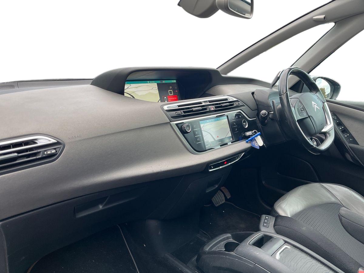 Used Citroen C4 Picasso 2017 for sale - 76040452: Photo 8