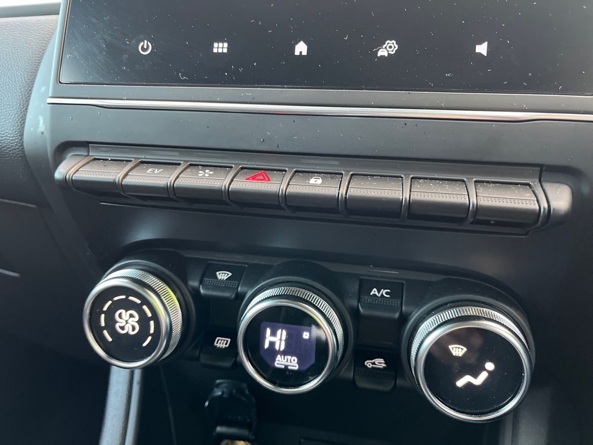 Used Renault Captur 2023 for sale - 76705336: Photo 30