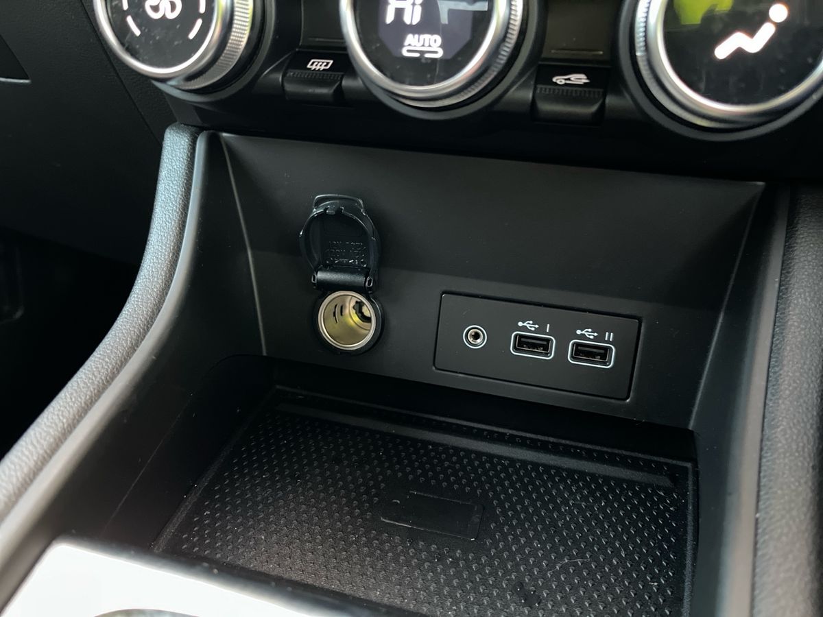 Used Renault Captur 2023 for sale - 76705336: Photo 31