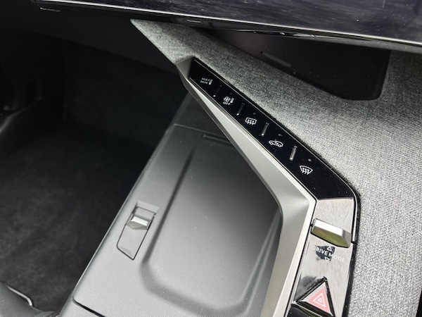 Used Peugeot 3008 2024 for sale - 76148810: Photo 31