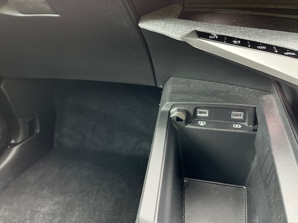 Used Peugeot 3008 2024 for sale - 76148810: Photo 32