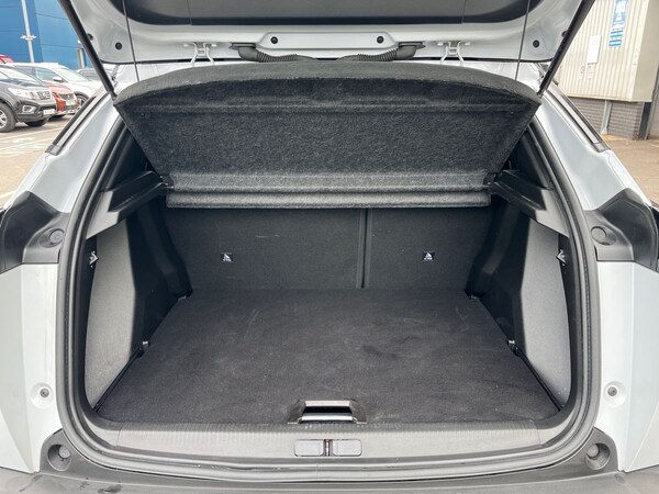 Used Peugeot 2008 2024 for sale - 76141396: Photo 11