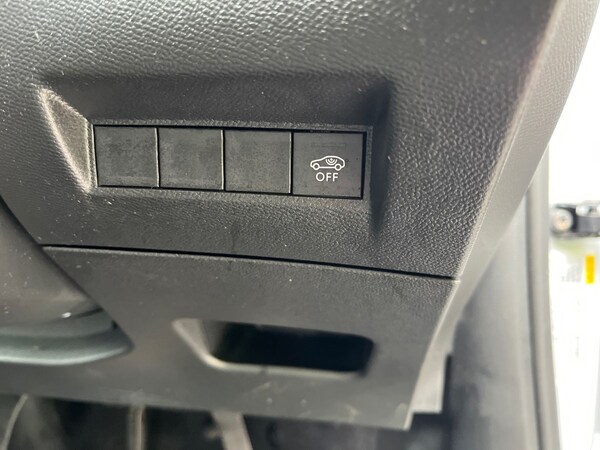 Used Peugeot 2008 2024 for sale - 76141396: Photo 24