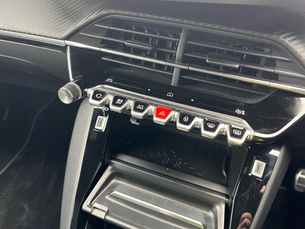 Used Peugeot 2008 2024 for sale - 76141396: Photo 31