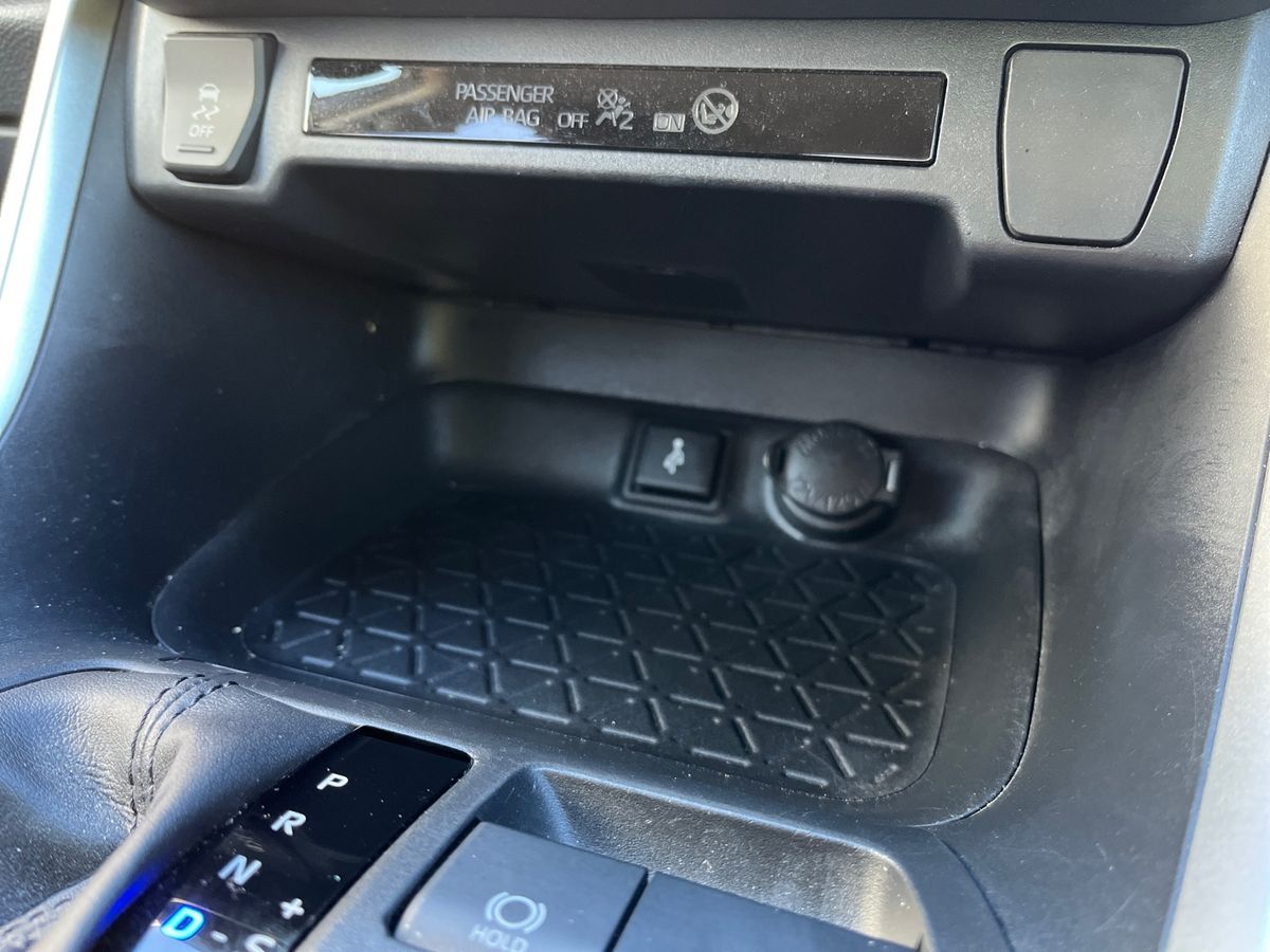 Used Toyota RAV4 2022 for sale - 75962145: Photo 32