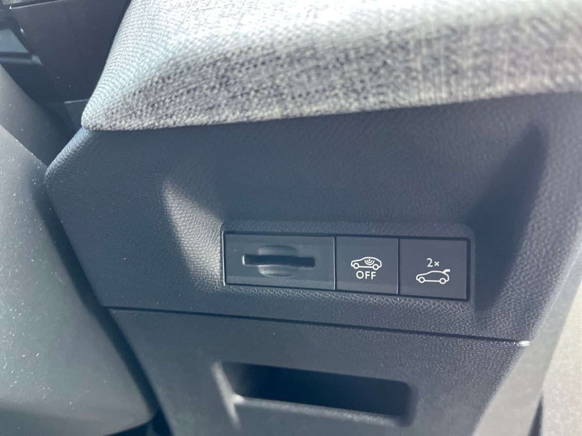 Used Peugeot 3008 2024 for sale - 76896740: Photo 25