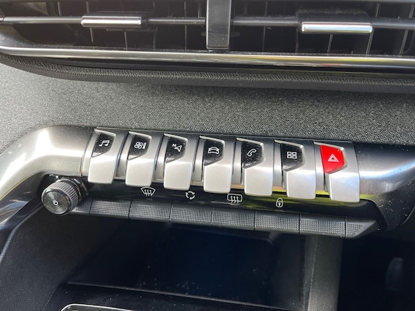 Used Peugeot 3008 2021 for sale - 76010841: Photo 31