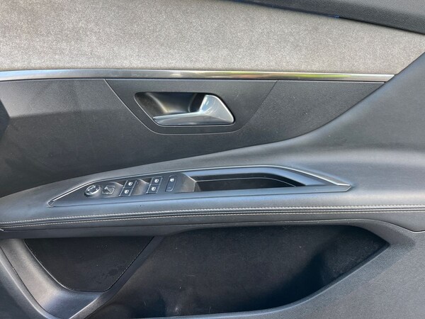 Used Peugeot 3008 2021 for sale - 76015698: Photo 24