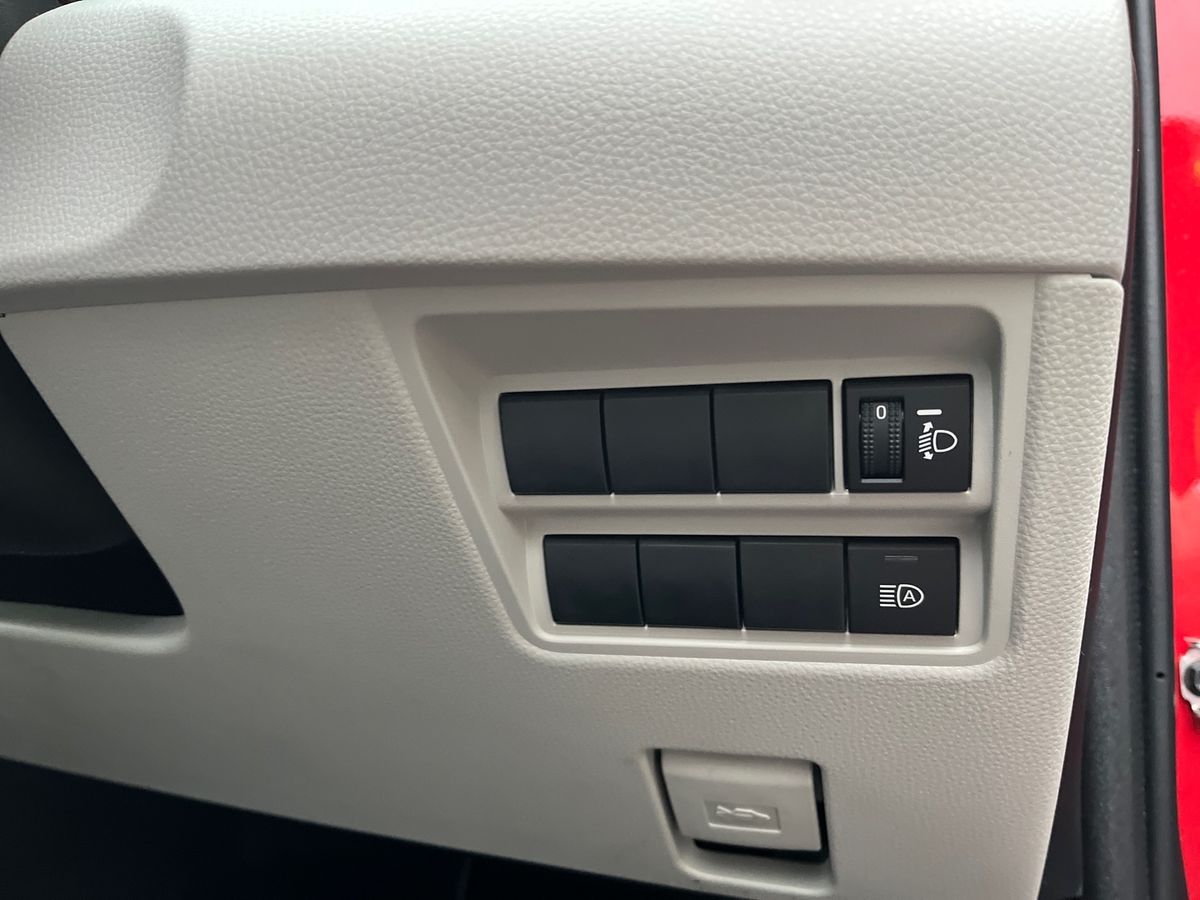 Used Toyota Yaris 2023 for sale - 76875981: Photo 25