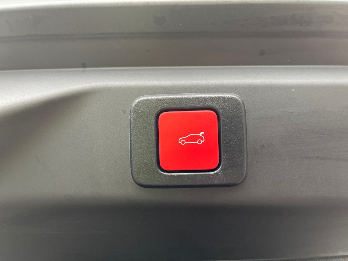 Used Peugeot 3008 2025 for sale - 76510569: Photo 18