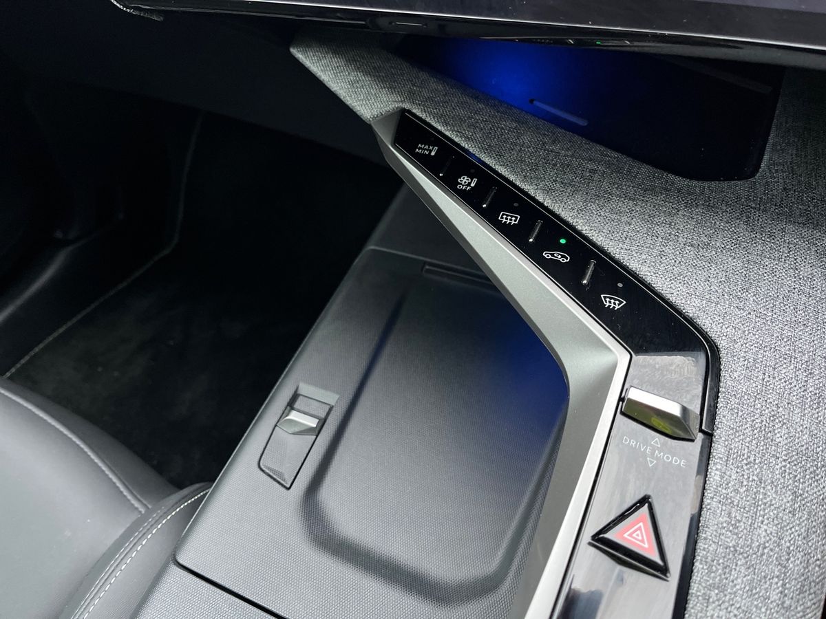 Used Peugeot 3008 2025 for sale - 76510569: Photo 32