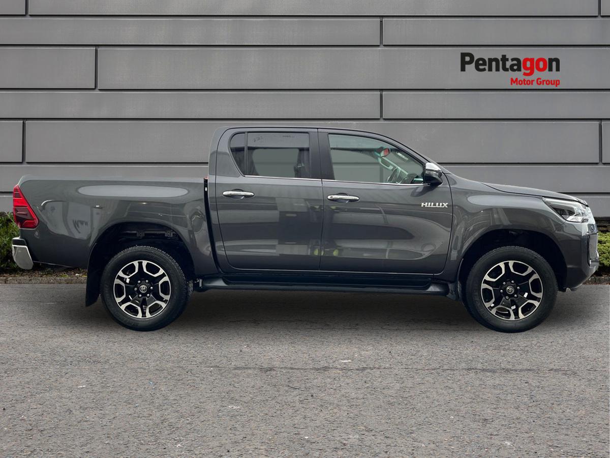 Used Toyota Hilux 2023 for sale - 76932001: Photo 13